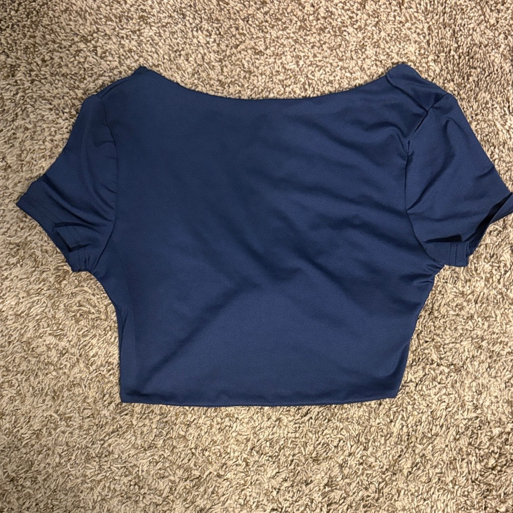 SHEIN Navy Blue Short Sleeve Crop Top